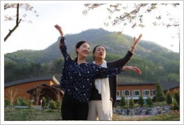 한국창작무용의 대모 김매자 선생님, 치유숲 방문기